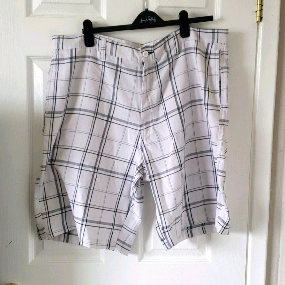 2/$20 BURNSIDE Casual shorts